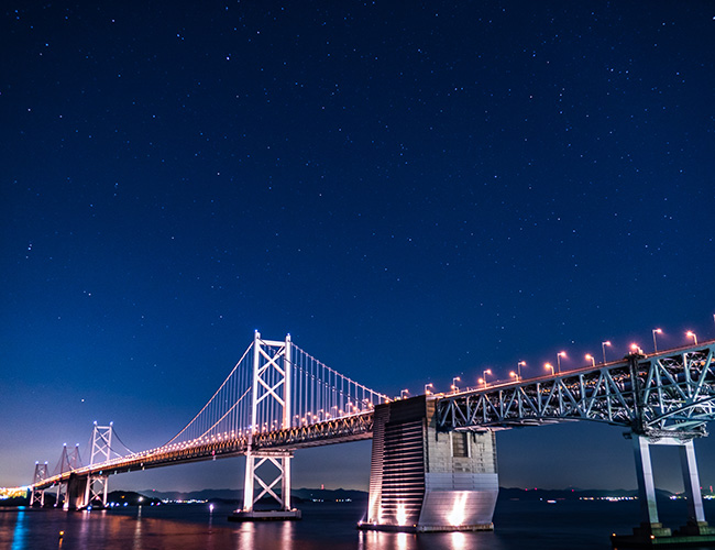 夜景と瀬戸大橋を巡るクルージングツアー